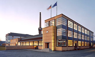 Das Fagus-Werk, Hauptgebäude (Frontale)